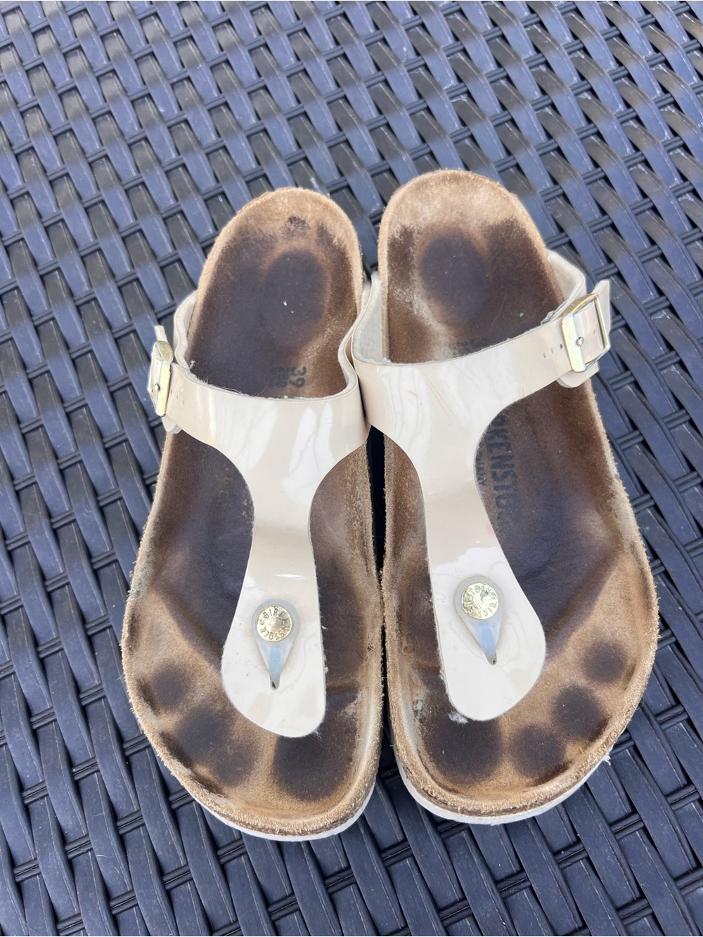 Birkenstock Gizeh Beige Thong Sandals Size 39 / US women’s 8.5 GUC
